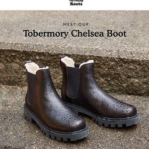Roots Tobermory Women’s Chelsea Boots in Burgundy